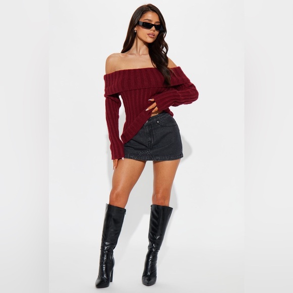 Burgundy Off the Shoulder Ribbed Sweater 🥀 - Picture 3 of 7